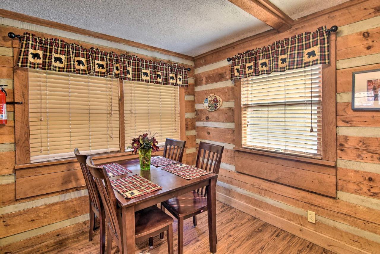 브라이슨시티 Cozy Cabin With Hot Tub And Smoky Mountain Views! 빌라 외부 사진