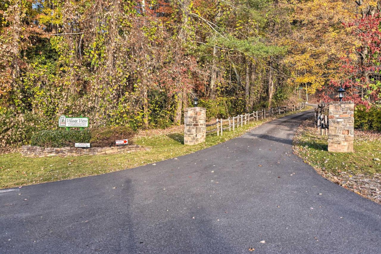 브라이슨시티 Cozy Cabin With Hot Tub And Smoky Mountain Views! 빌라 외부 사진